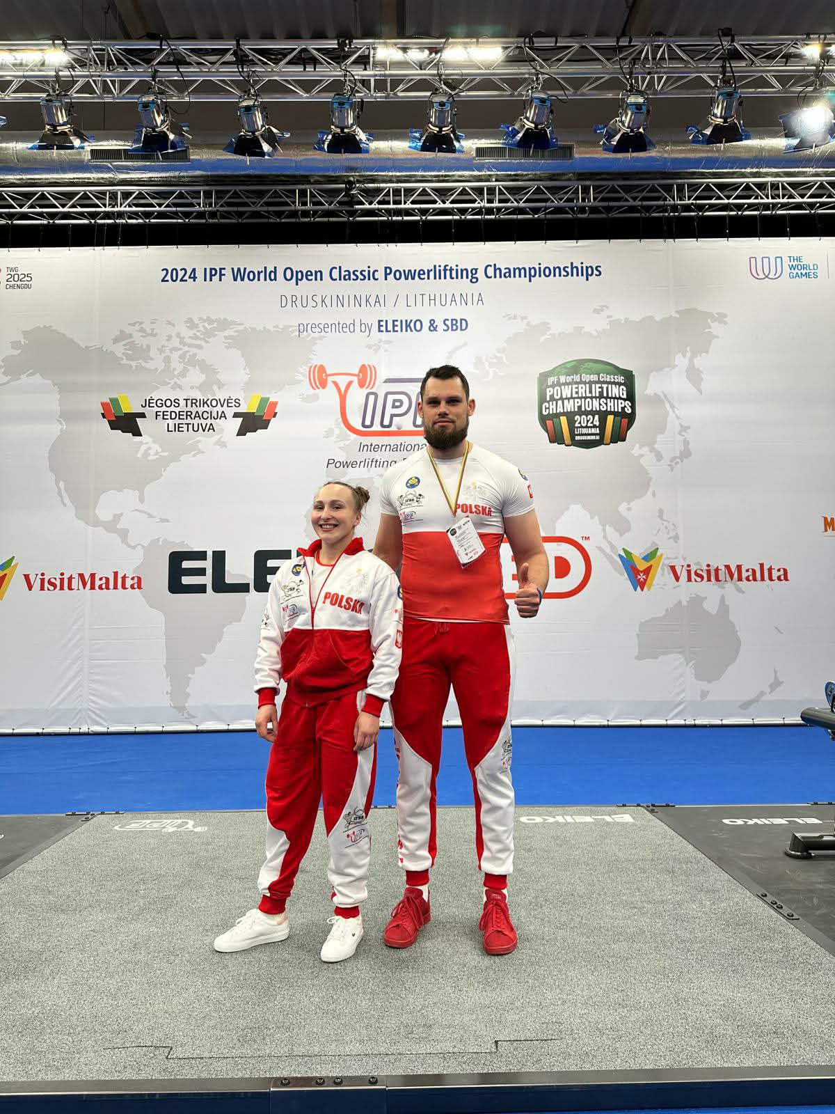 Bartosz Dziubałtowski z podopieczną na Mistrzostwach Świata